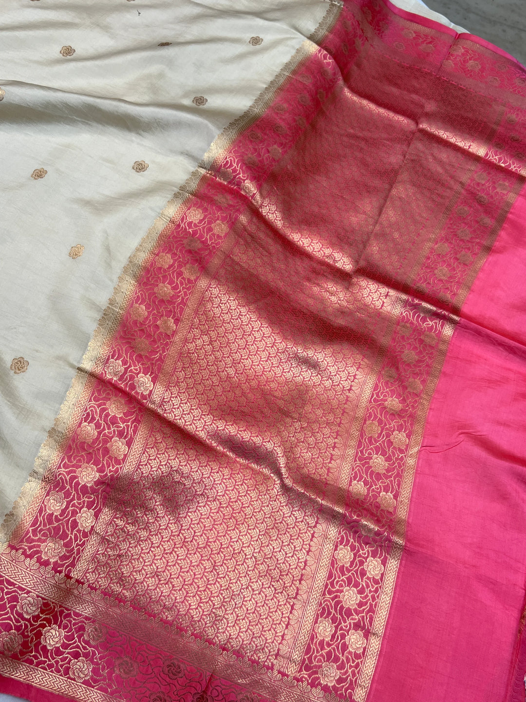 Off white Pure Silk Handloom Banarasi Saree