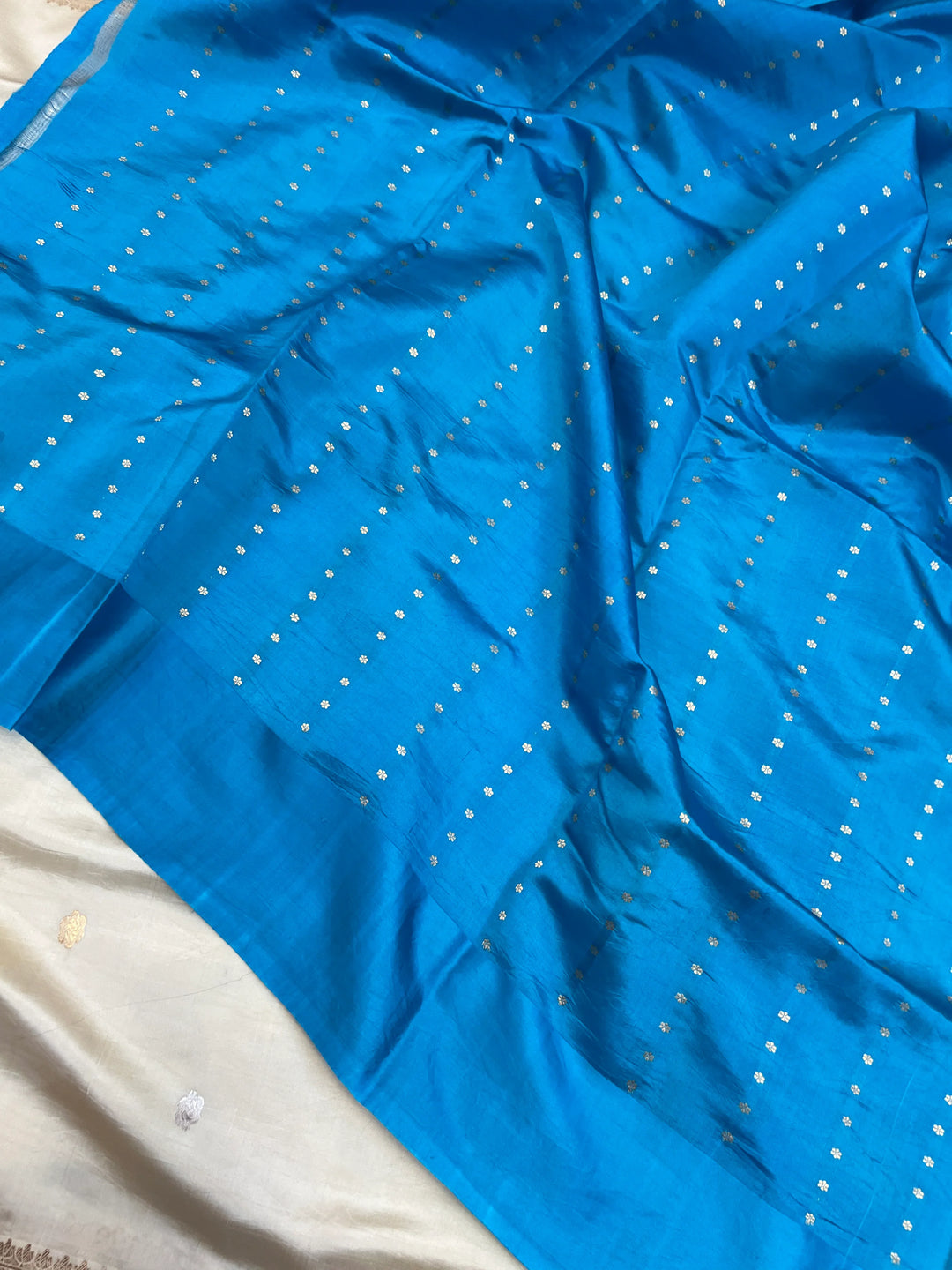 Off white Pure Silk Handloom Banarasi Saree