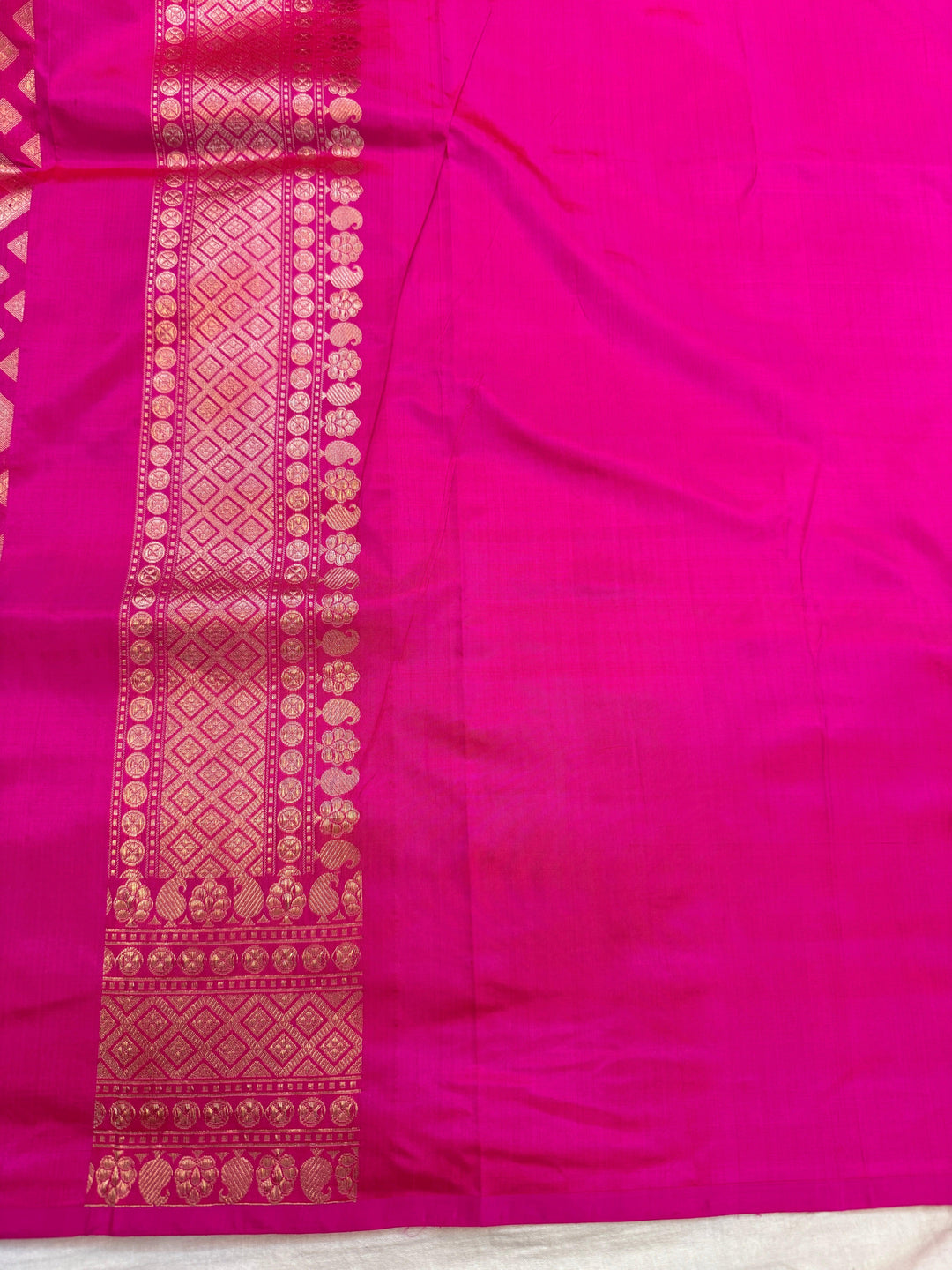 Rani Pink Pure Katan silk Handloom Banarasi Saree