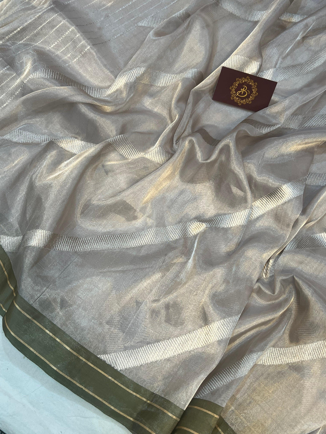 Silver Banarasi Handloom Tissue Silk Saree - Aura Benaras