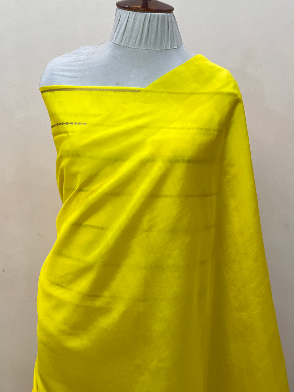 Lemon Yellow Pure Silk Handloom Banarasi Saree