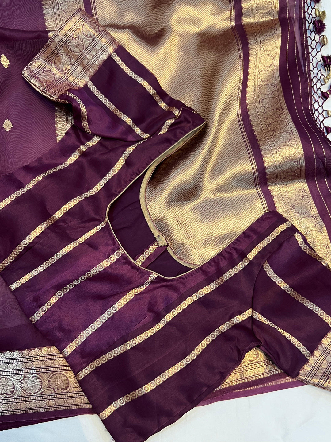 Wine Banarasi Handloom Kora Silk Saree - Aura Benaras