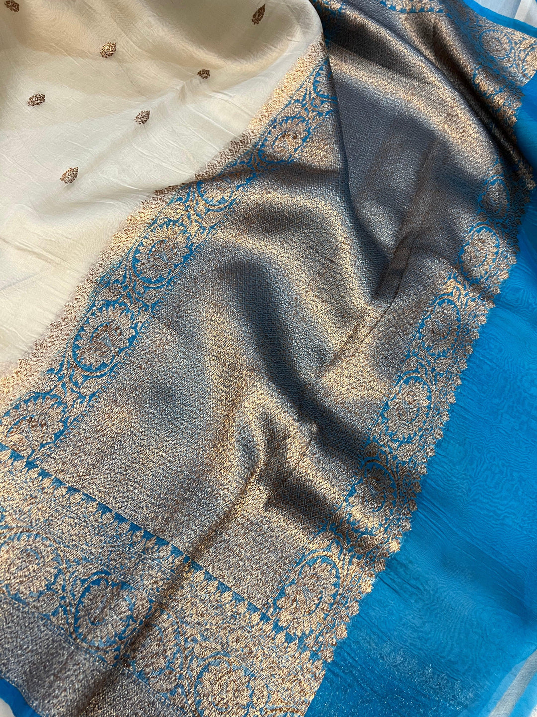 Smoke Grey Banarasi Handloom Kora Silk Saree - Aura Benaras