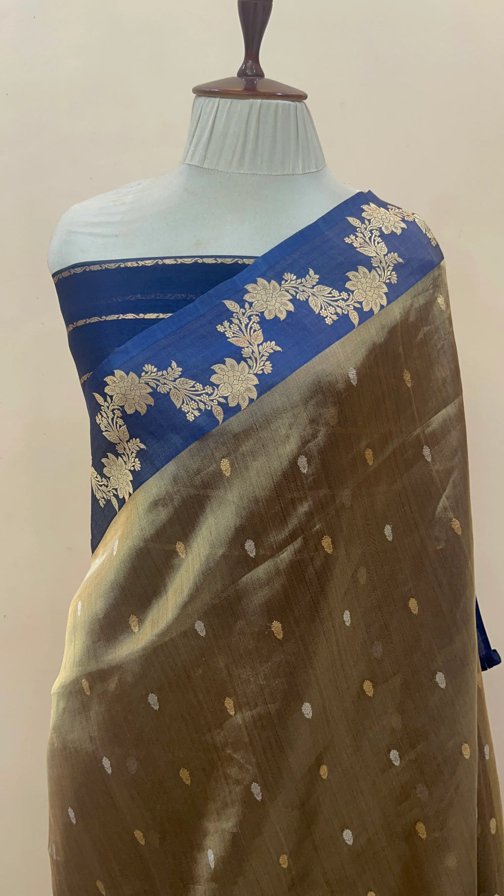 Navy Blue Pure Tissue Silk Handloom Banarasi Saree