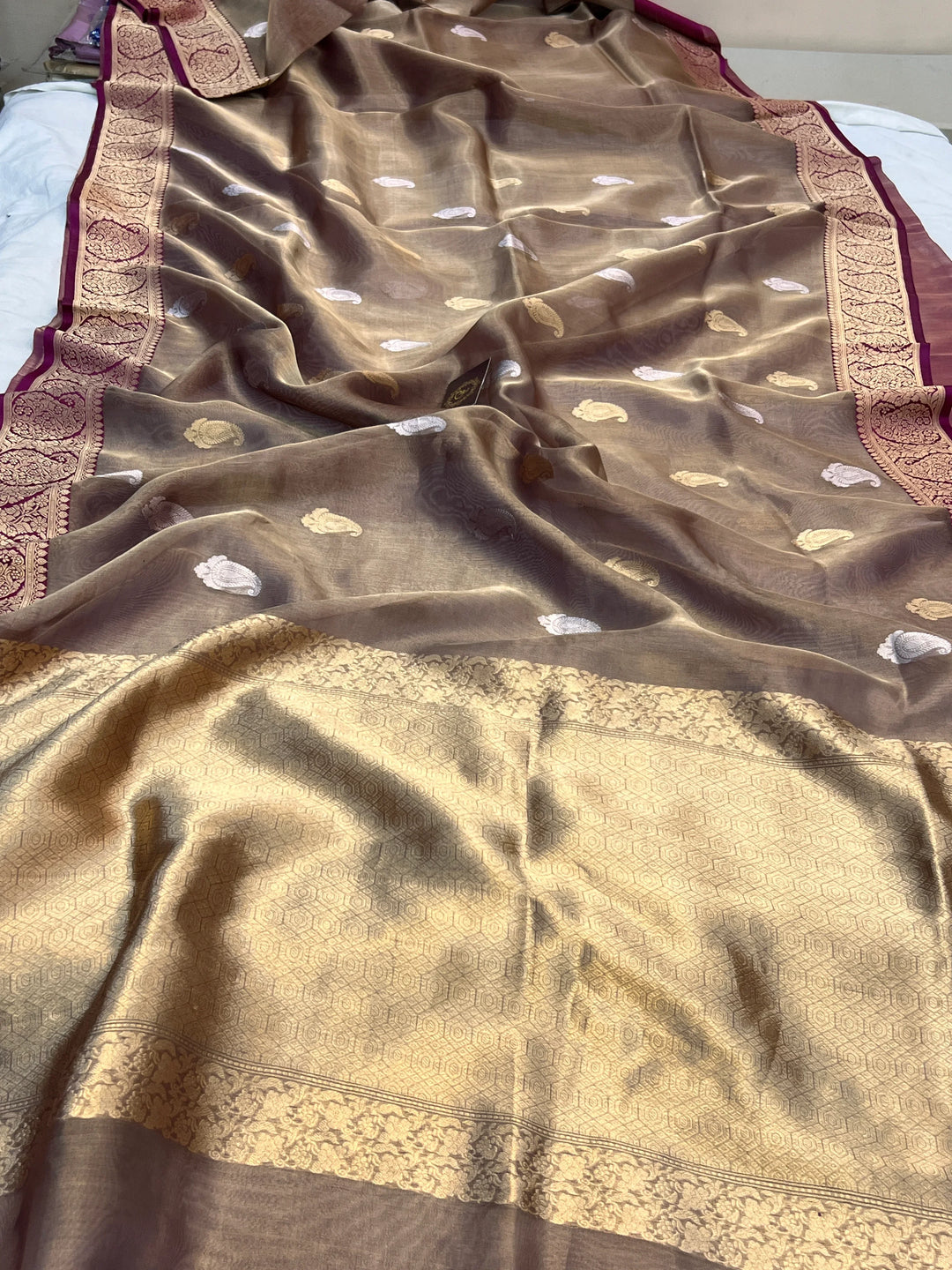 Magenta Purple Pure Tissue Silk Handloom Banarasi Saree