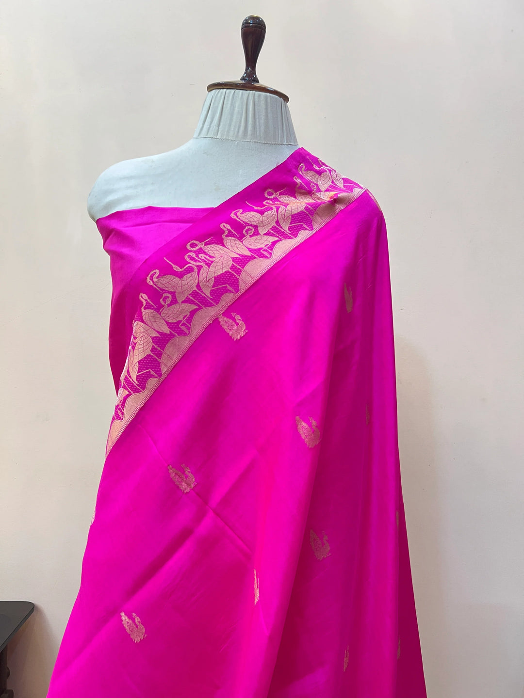 Rani Pink Pure Katan Silk Handloom Banarasi Saree