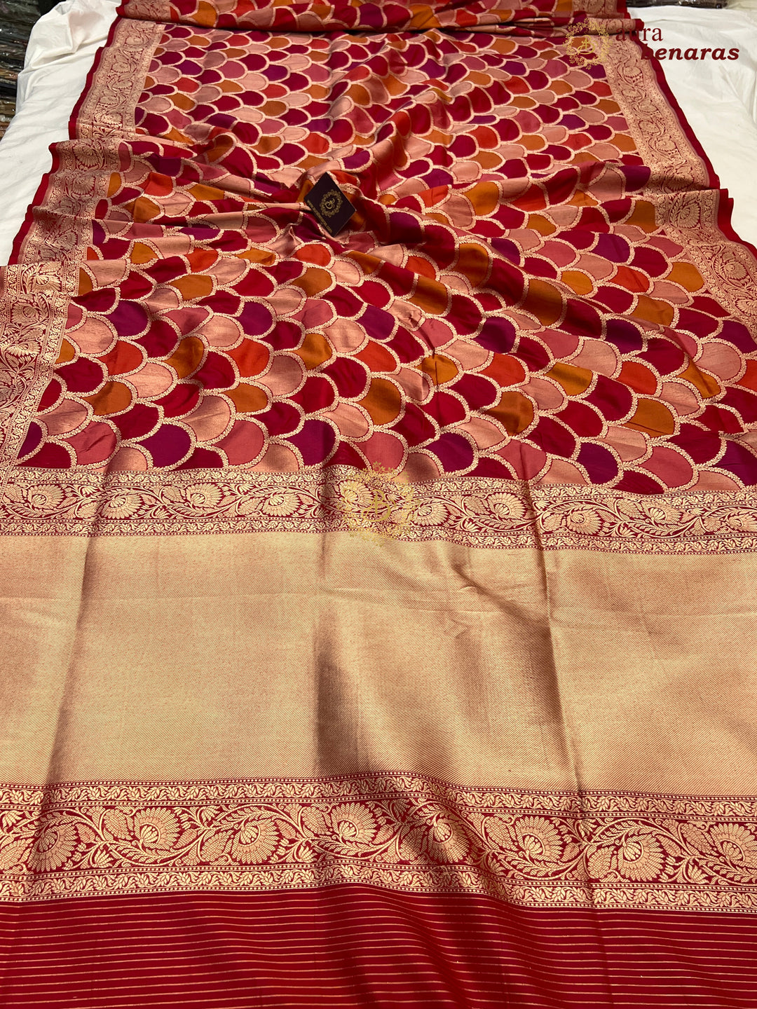 Buy Redish Pink Rangkaat Banarasi Katan Silk Saree - AuraBenaras