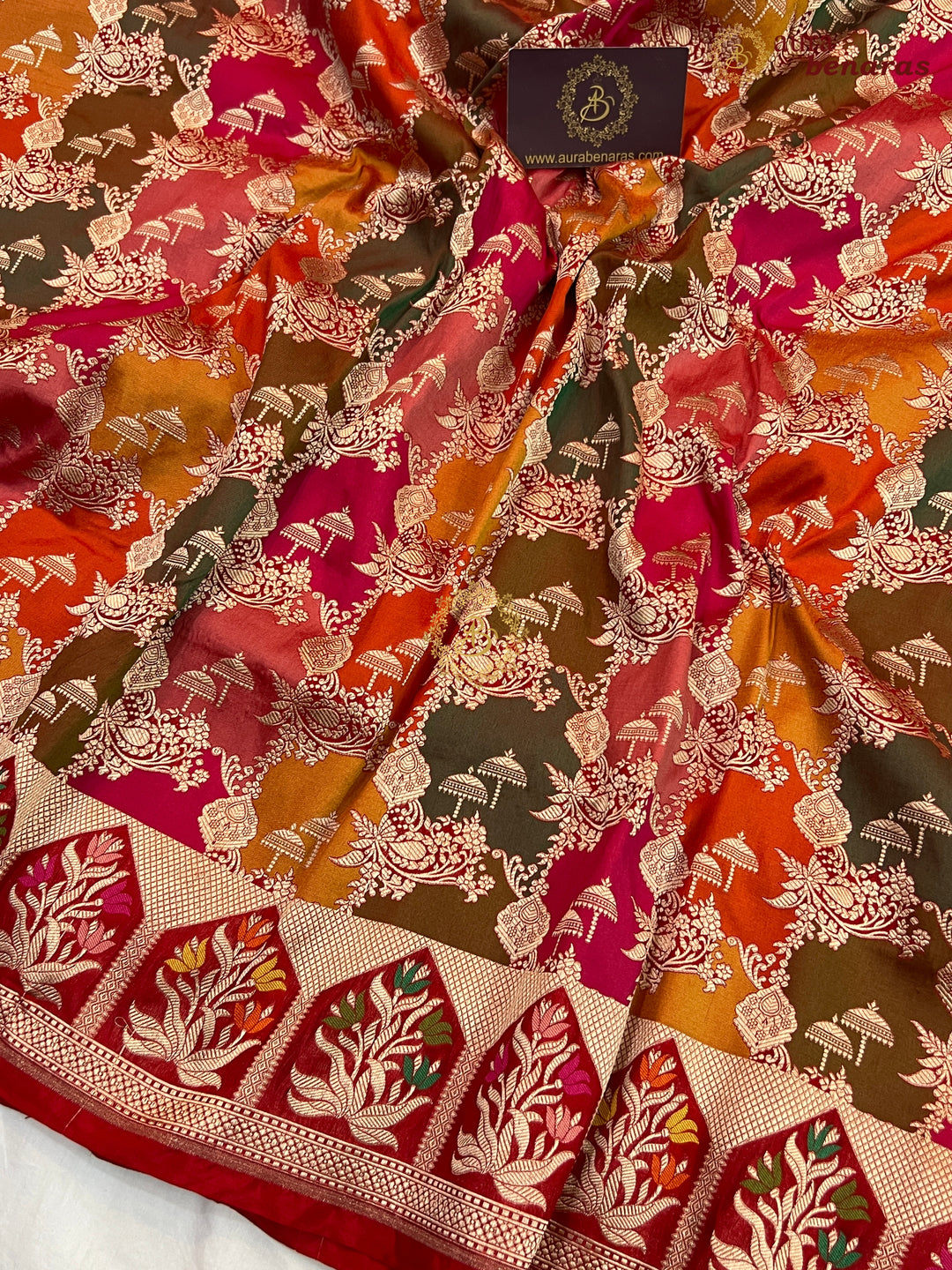 Buy Red Rangkaat Banarasi Katan Silk Saree - AuraBenaras