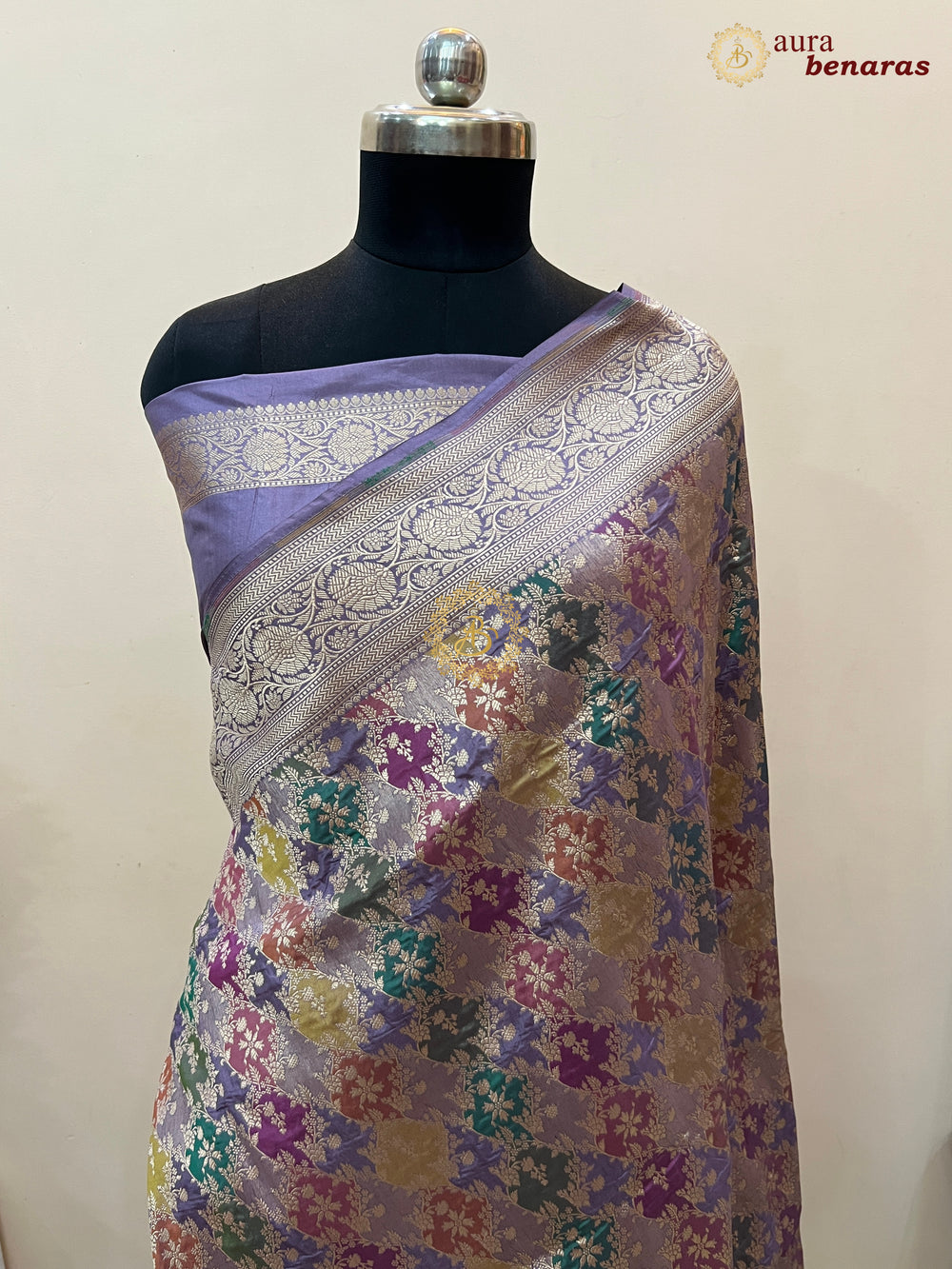 Buy Dusty Lavender Rangkaat Banarasi Katan Silk Saree - AuraBenaras