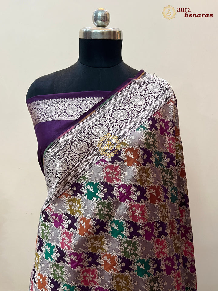 Buy Wine Rangkaat Banarasi Katan Silk Saree - AuraBenaras