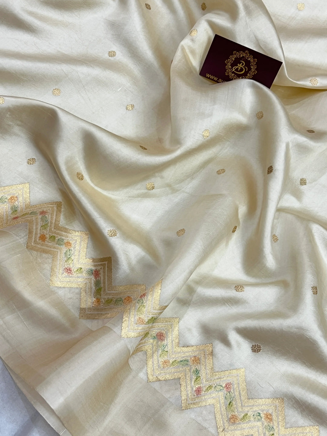 Cream Pure Silk Handloom Banarasi Saree