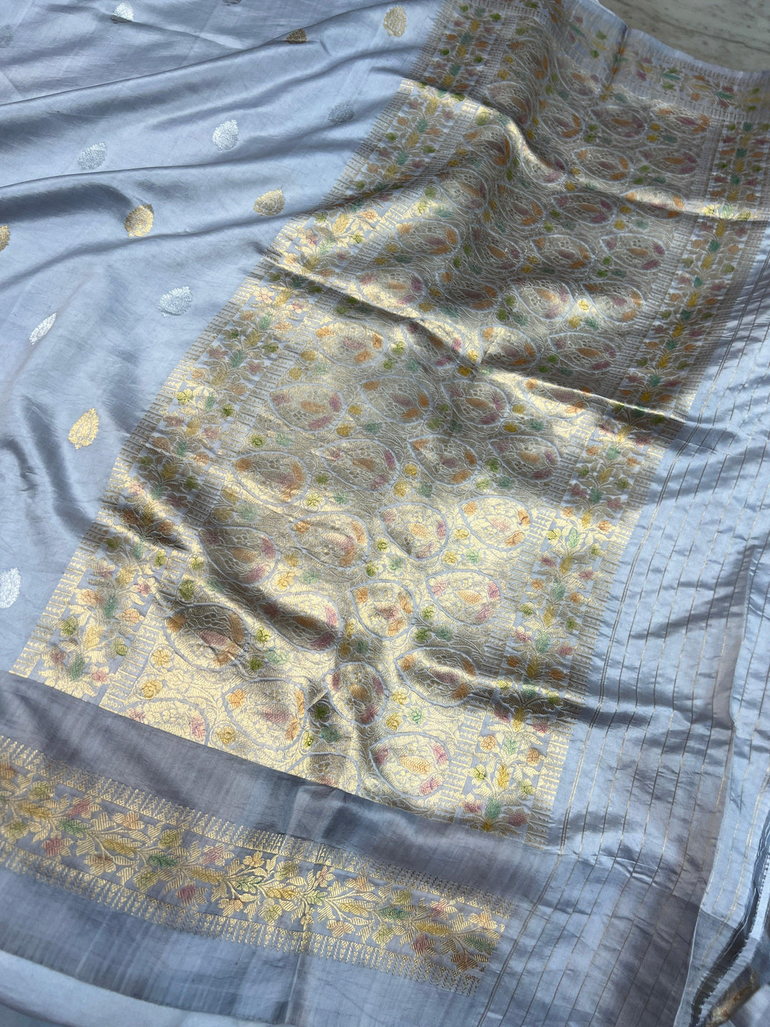 Pastel Grey Pure Silk Handloom Banarasi Saree