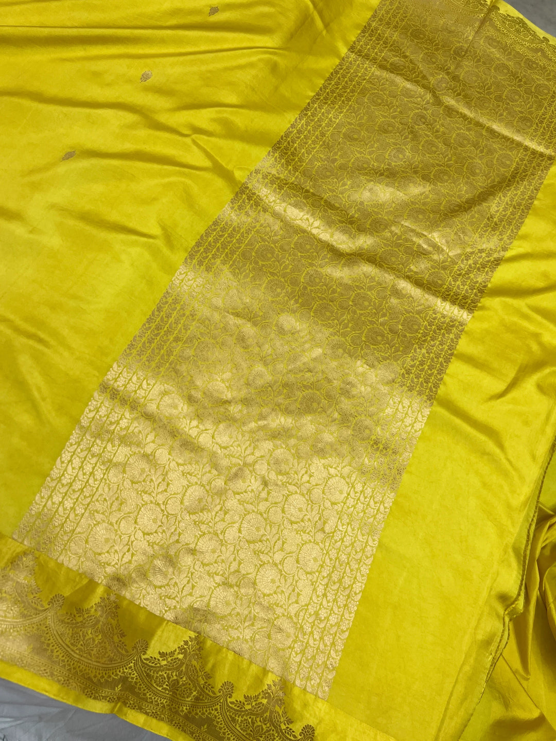Lemon Yellow Pure Katan Silk Banarasi Handloom Saree