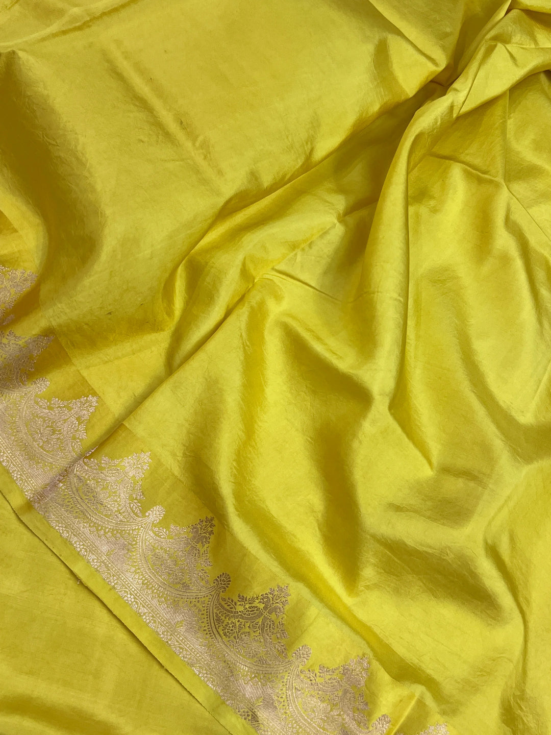 Lemon Yellow Pure Katan Silk Banarasi Handloom Saree