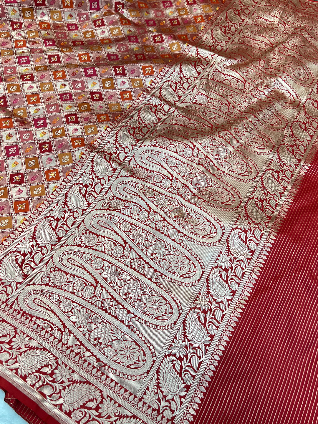 Buy Red Rangkaat Banarasi Katan Silk Saree - AuraBenaras