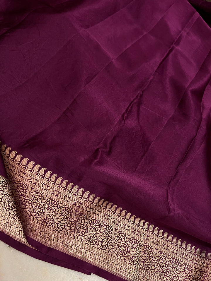 Plain unstitched blouse piece included with Banarasi Mashru silk saree