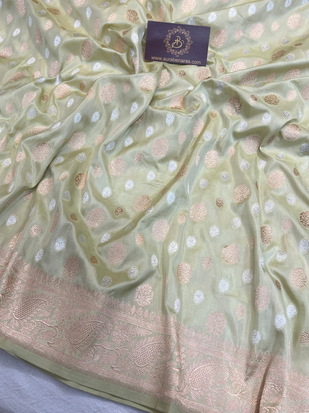Pista Green Pure Banarasi Handloom Katan Silk Saree - Aura Benaras
