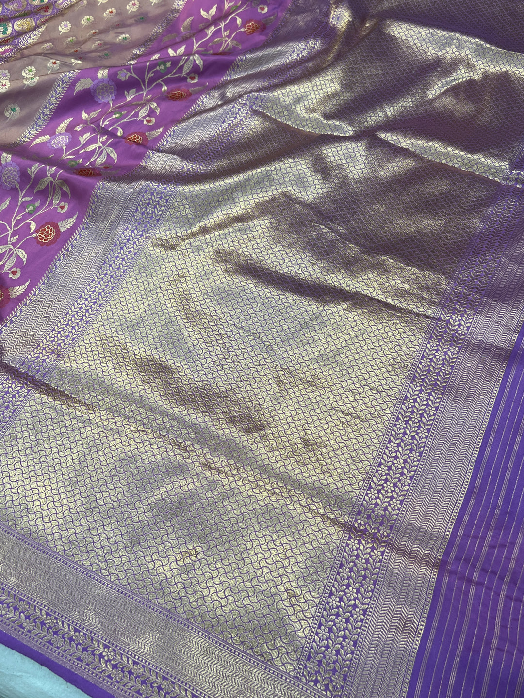 Buy Lavender  Rangkaat Banarasi Katan Silk Saree - AuraBenaras