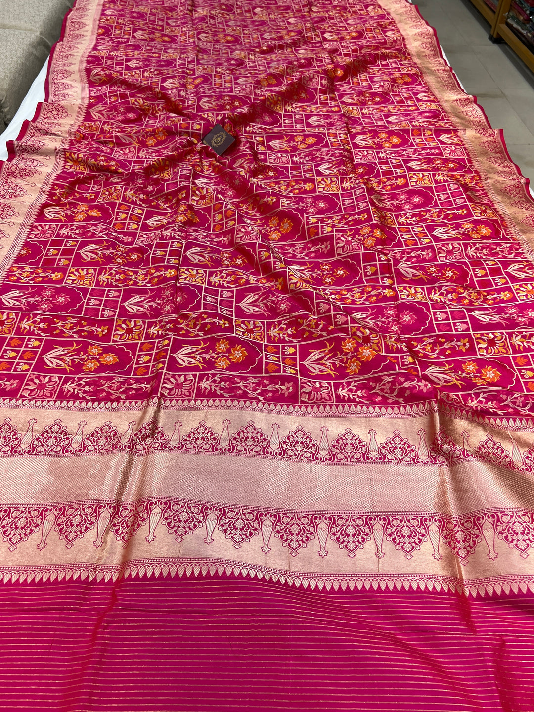 Buy Rani Pink Rangkaat Banarasi Katan Silk Saree - AuraBenaras