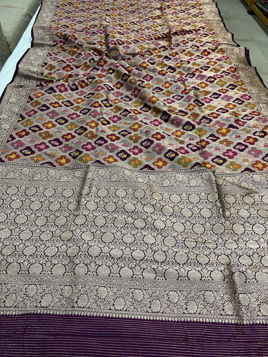Buy Wine Rangkaat Banarasi Katan Silk Saree - AuraBenaras