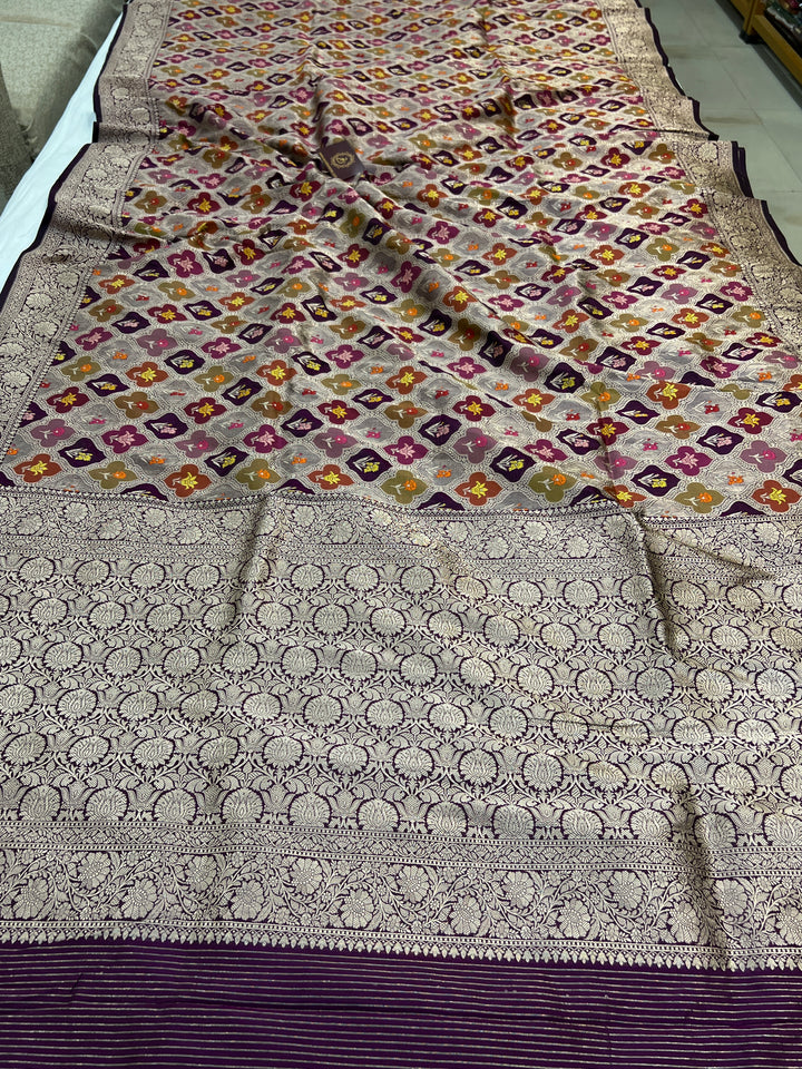 Buy Wine Rangkaat Banarasi Katan Silk Saree - AuraBenaras