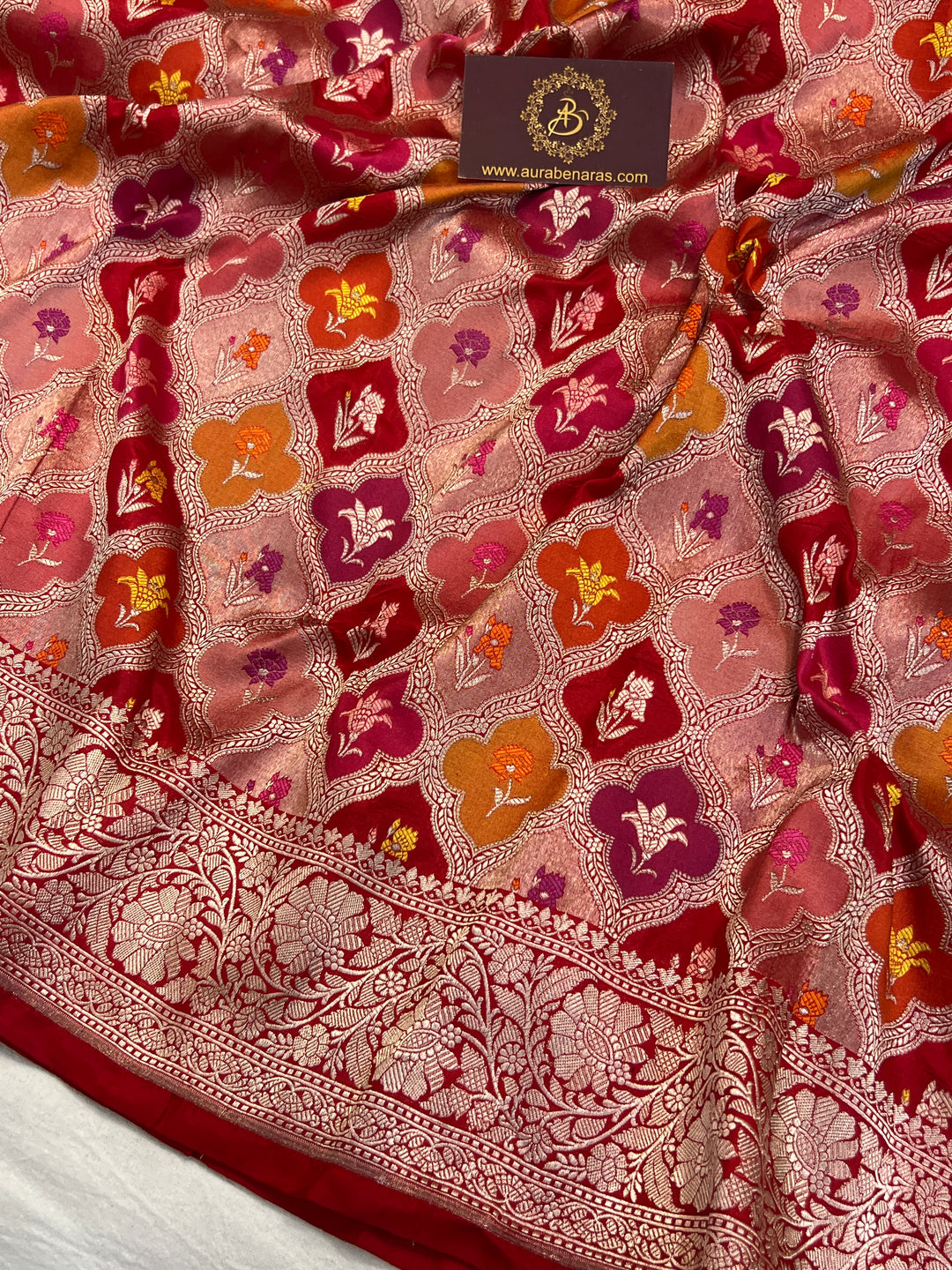 Buy Red Rangkaat Banarasi Katan Silk Saree - AuraBenaras