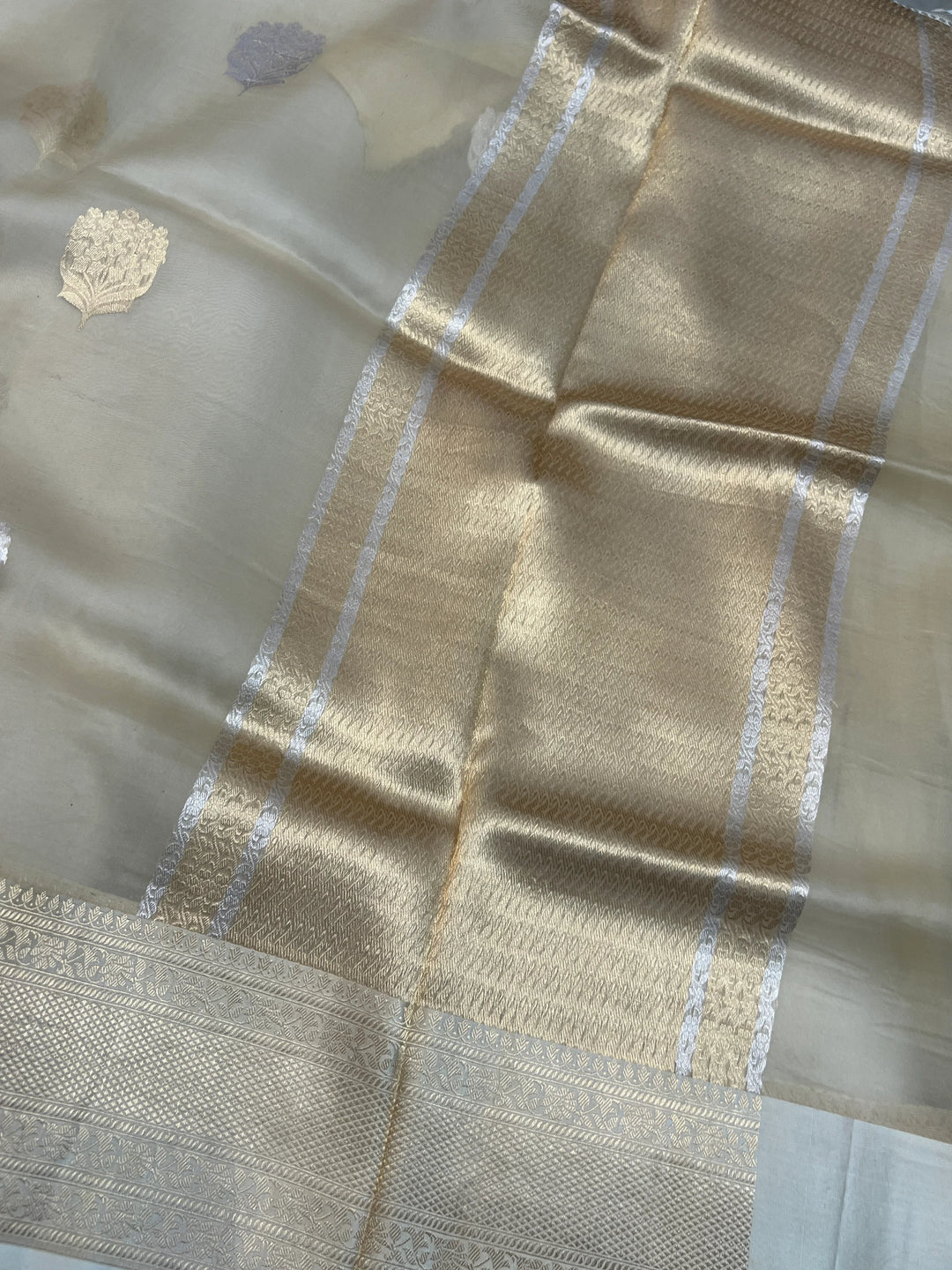 Cream Pure Kora Silk Handloom Banarasi Saree