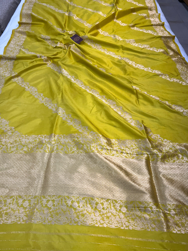Shop Neon Yellow Banarasi Katan Silk Saree – Kadhwa Aada Jaal Meenakari