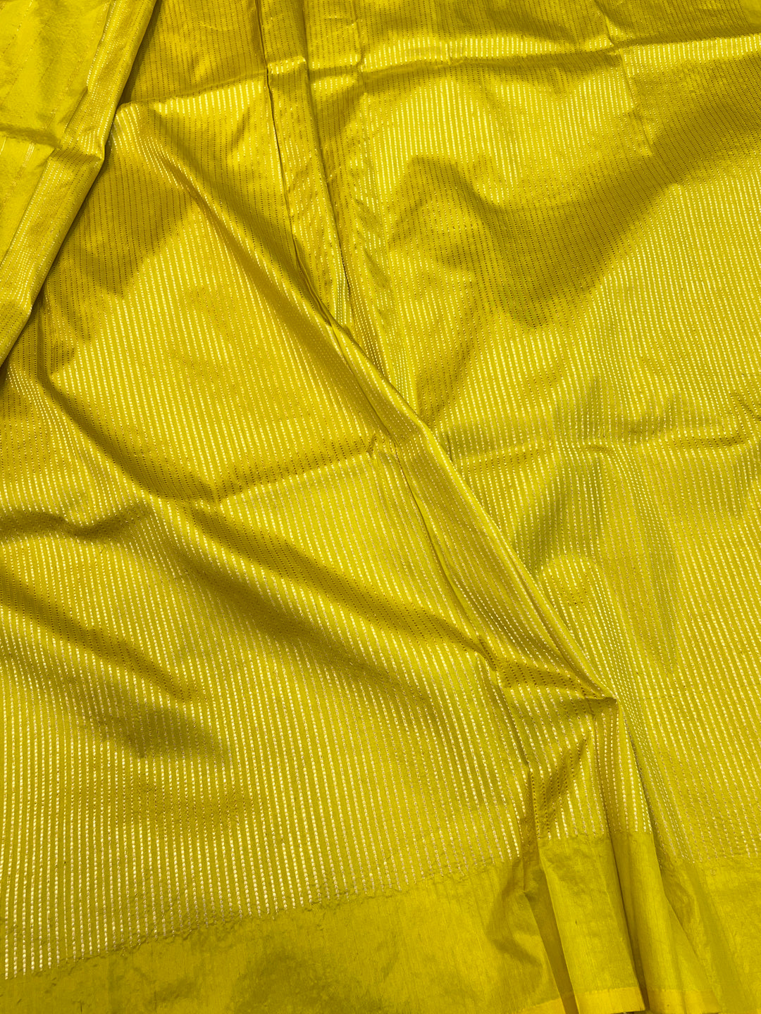 Shop Neon Yellow Banarasi Katan Silk Saree – Kadhwa Aada Jaal Meenakari