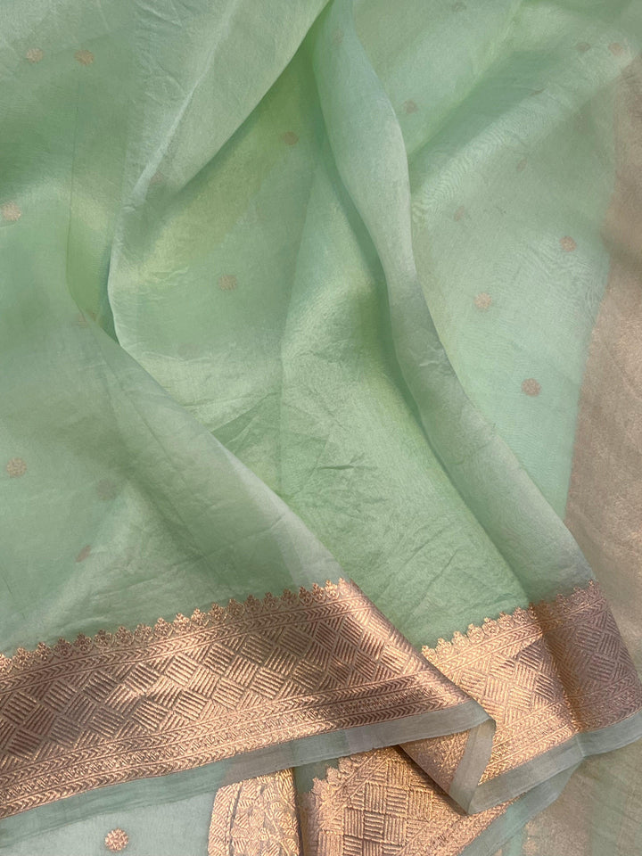 Plain unstitched blouse piece included with pure Kora silk Banarasi saree