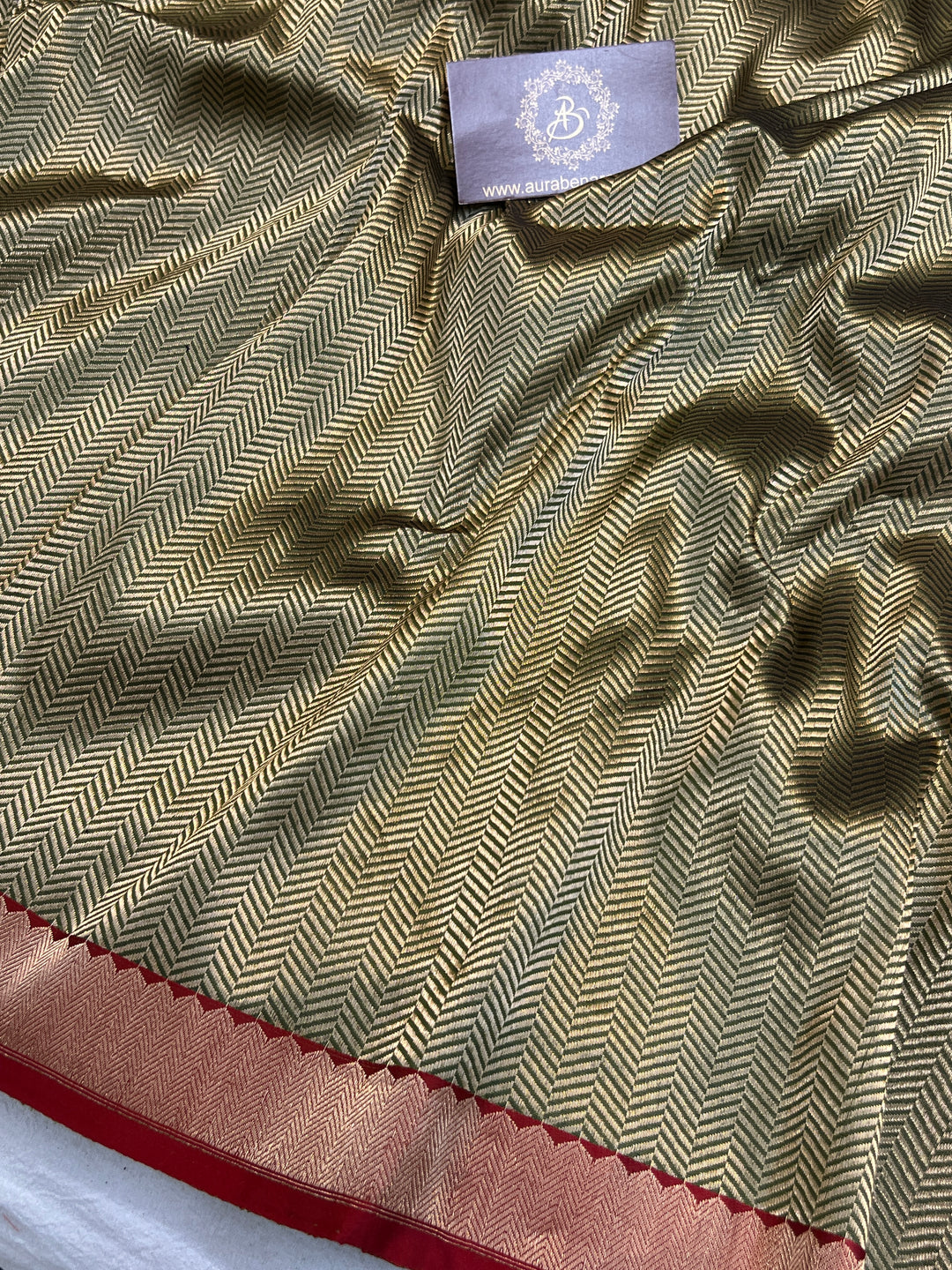 Green Katan Silk Banarasi Saree with Geometric Brocade Work