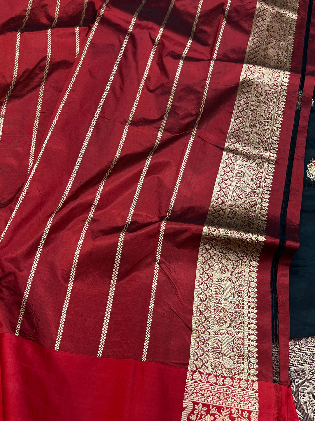 Black Pure Banarasi Handloom Katan Silk Saree - Aura Benaras