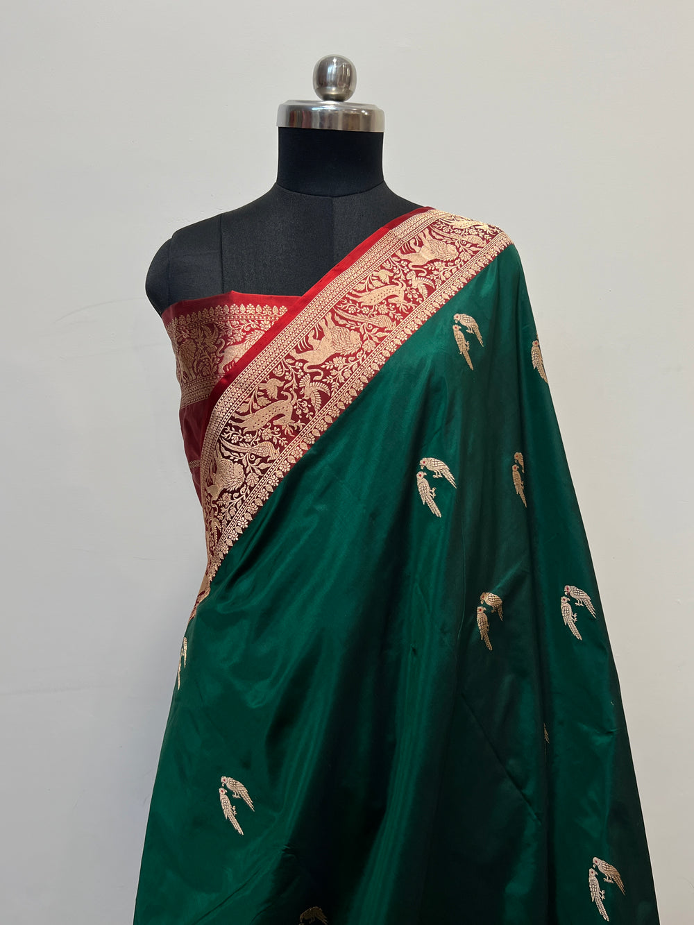 Bottle Green Pure Banarasi Handloom Katan Silk Saree - Aura Benaras