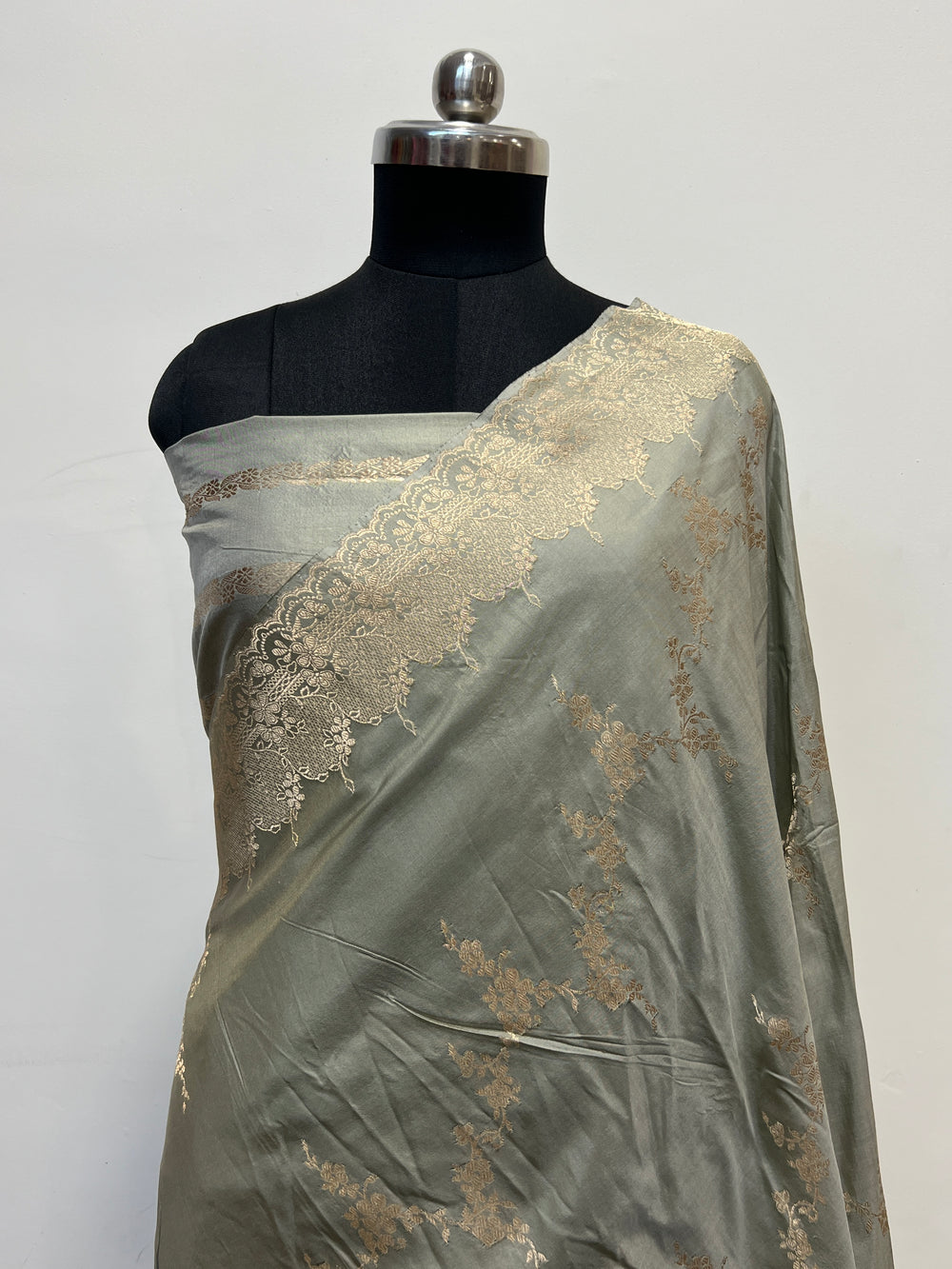 Shop Sage Grey Banarasi Katan Silk Saree – Kadhwa Aada Jaal Meenakari