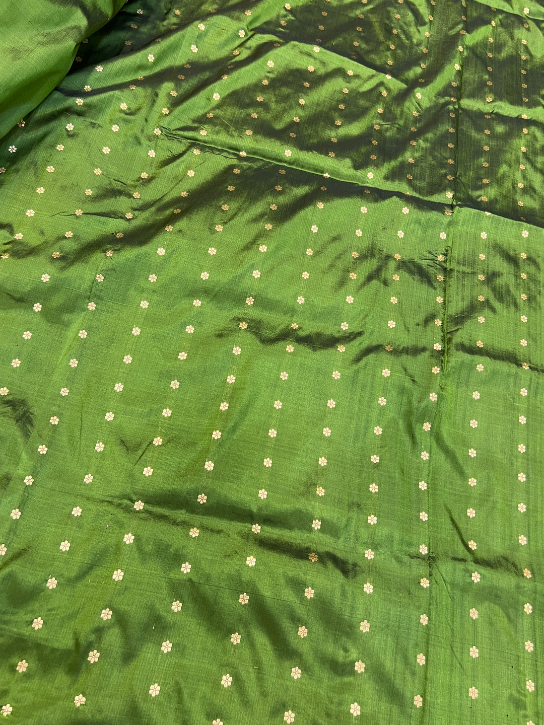 Mehendi Green Pure Katan Silk Banarasi Saree Kadhwa Zari Buta Work