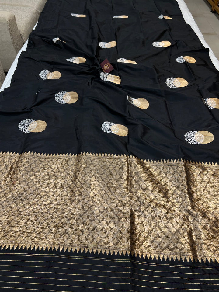 Black Pure Katan Silk Banarasi Saree Kadhwa Zari Buta Work