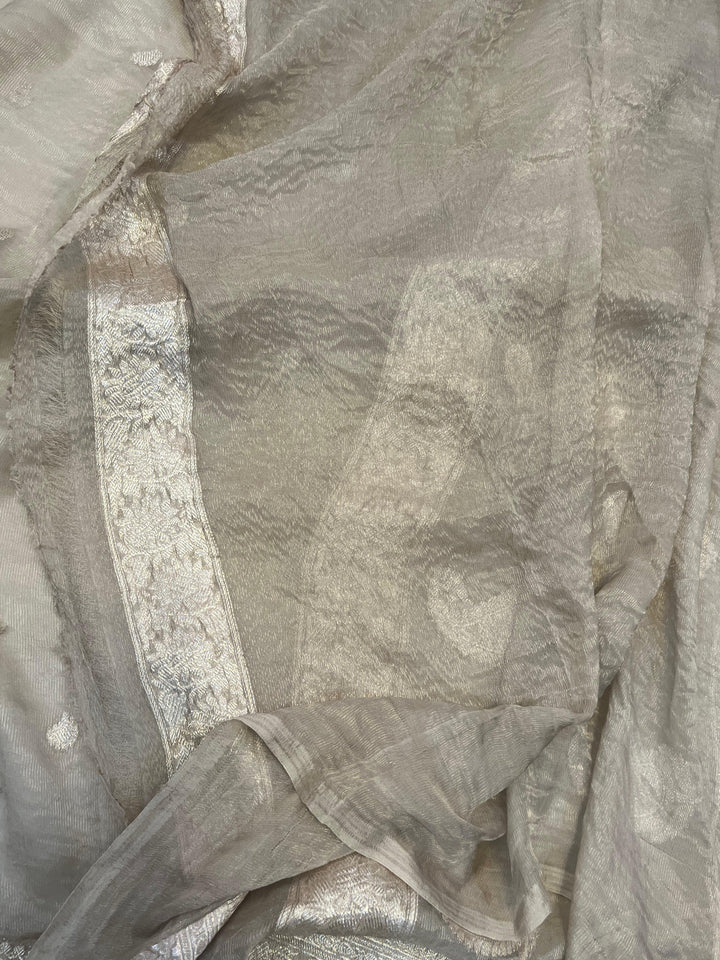 Plain blouse piece with matching silver zari border for Banarasi saree