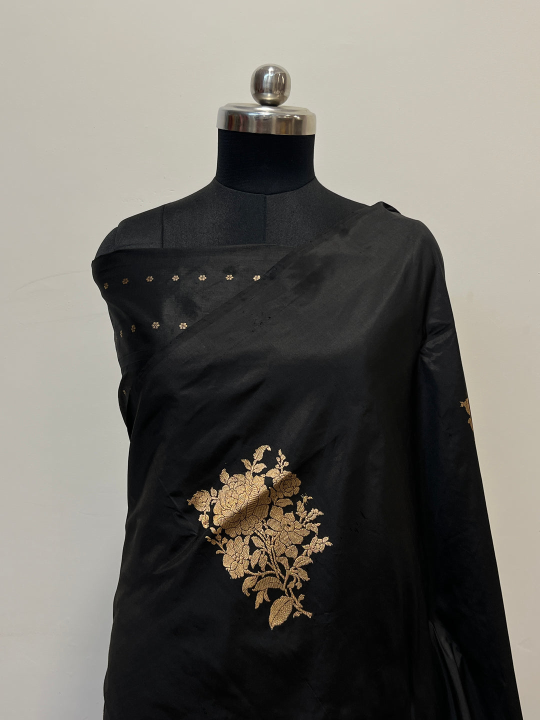 Black Pure Katan Silk Banarasi Saree Kadhwa Zari Buta Work