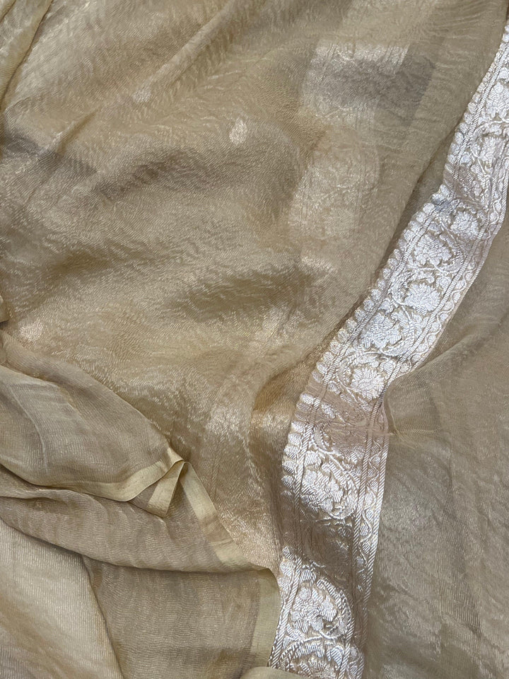 Plain blouse piece with matching silver zari border for Banarasi saree