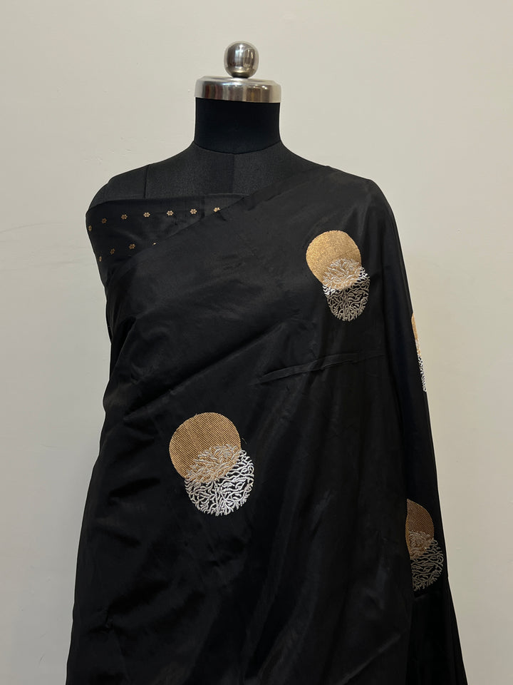 Black Pure Katan Silk Banarasi Saree Kadhwa Zari Buta Work