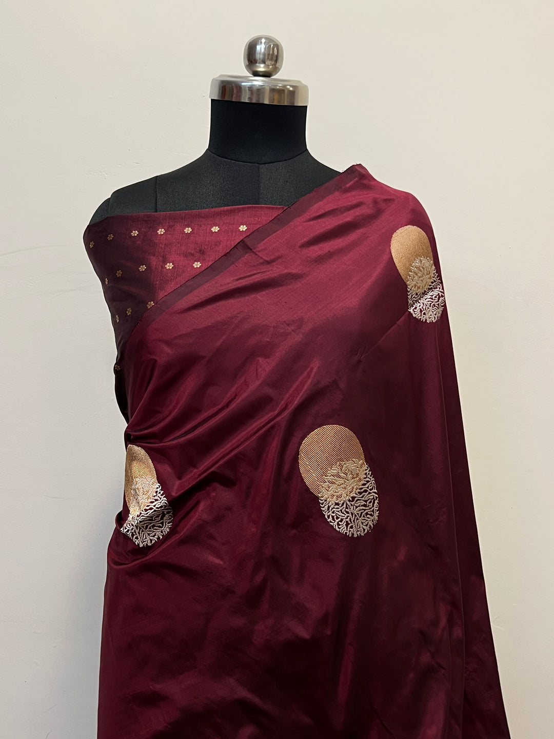Garnet Pure Katan Silk Banarasi Saree Kadhwa Zari Buta Work