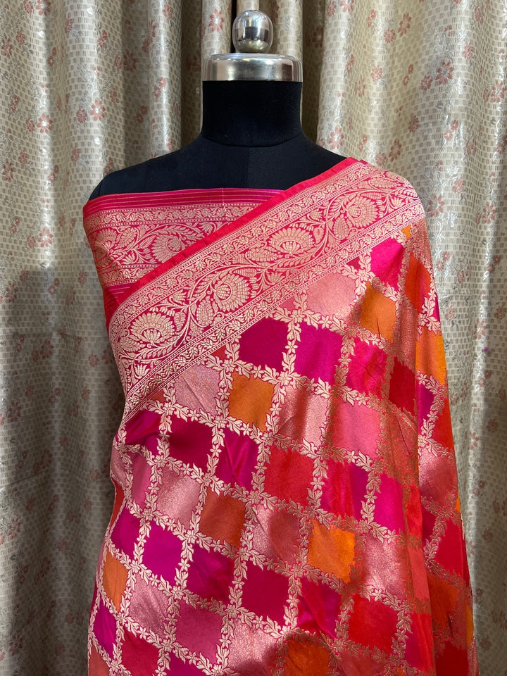 Buy Pink Rangkaat Banarasi Katan Silk Saree - AuraBenaras