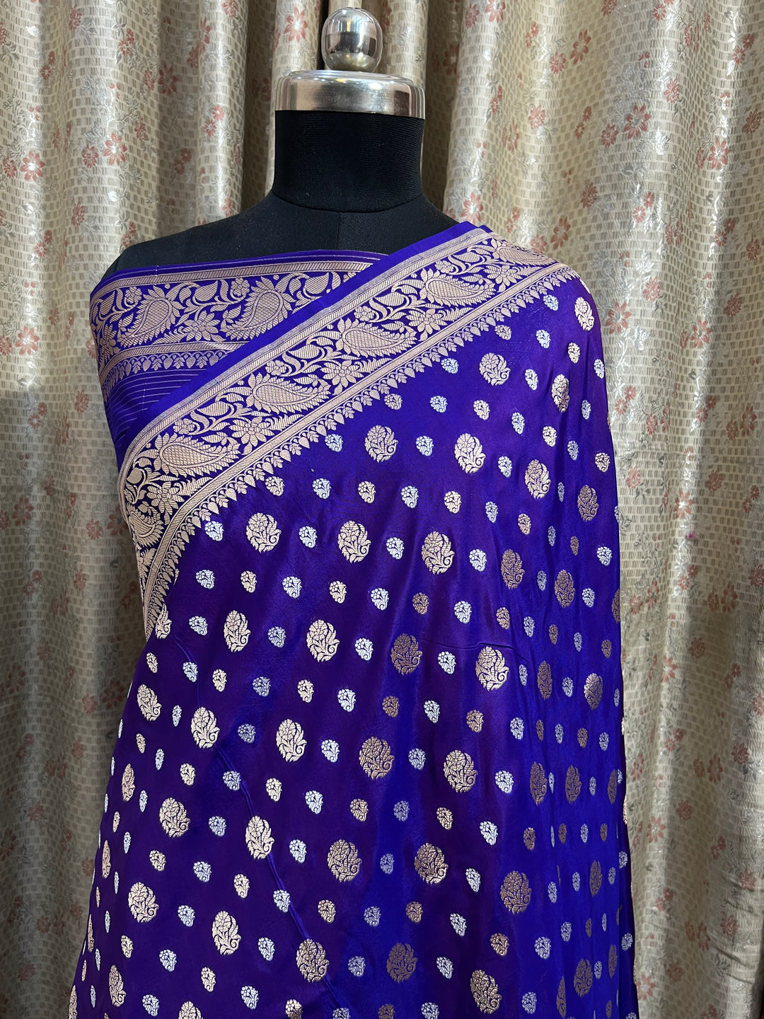 Purple Pure Banarasi Handloom Katan Silk Saree - Aura Benaras