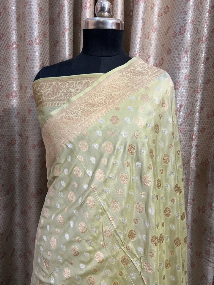 Pista Green Pure Banarasi Handloom Katan Silk Saree - Aura Benaras