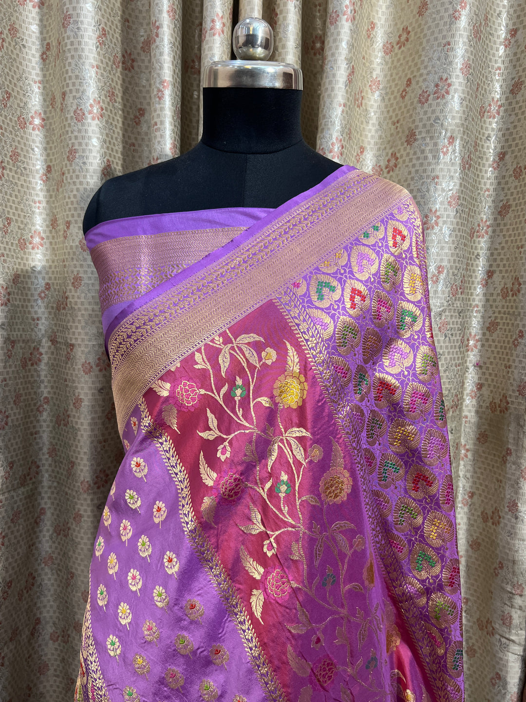 Buy Lavender  Rangkaat Banarasi Katan Silk Saree - AuraBenaras