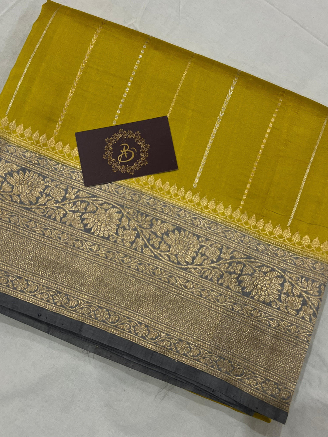 Neon Green Pure Banarasi Handloom Silk Saree - Aura Benaras