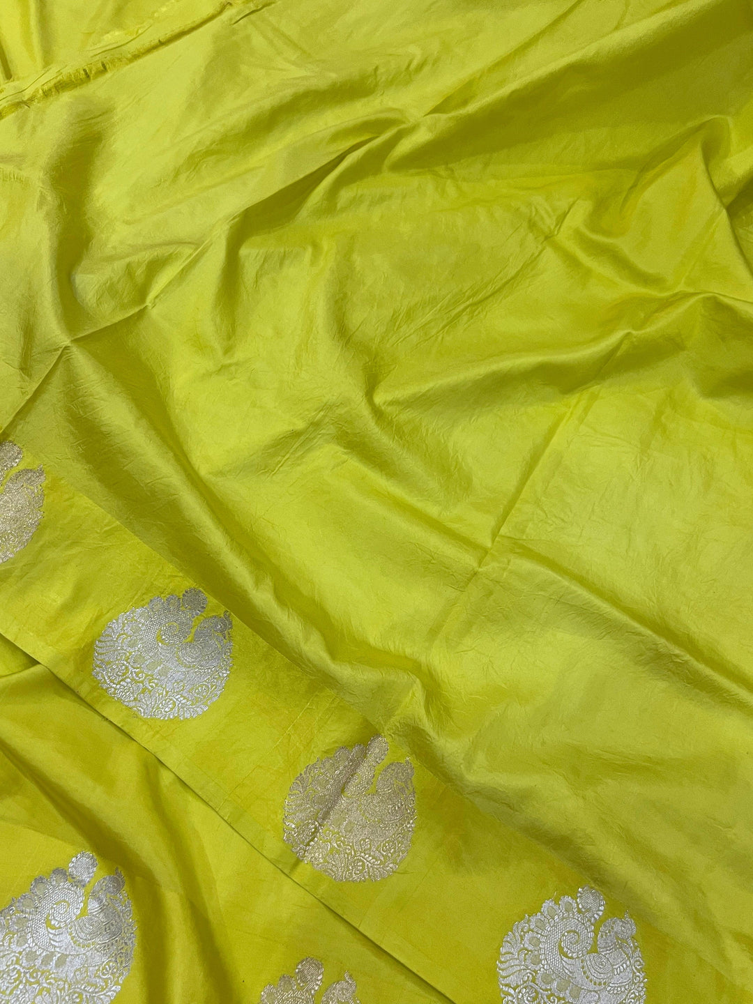 Lemon Yellow Pure Banarasi Handloom Katan Silk Saree - Aura Benaras