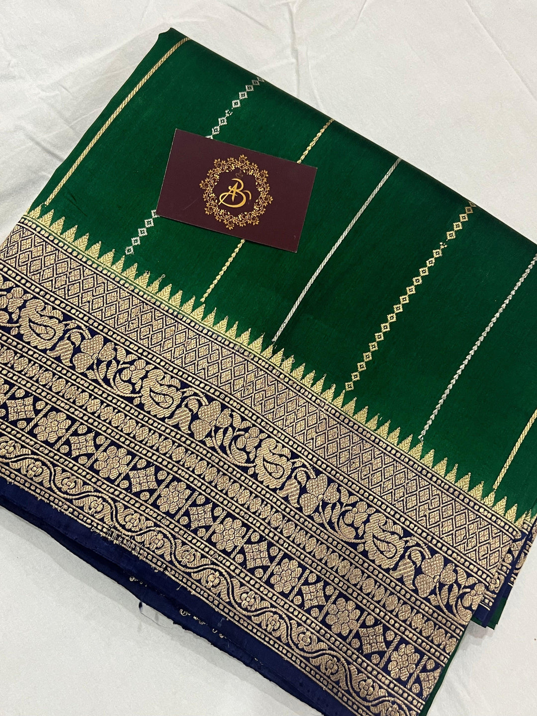 Bottle Green Pure Banarasi Handloom Silk Saree - Aura Benaras