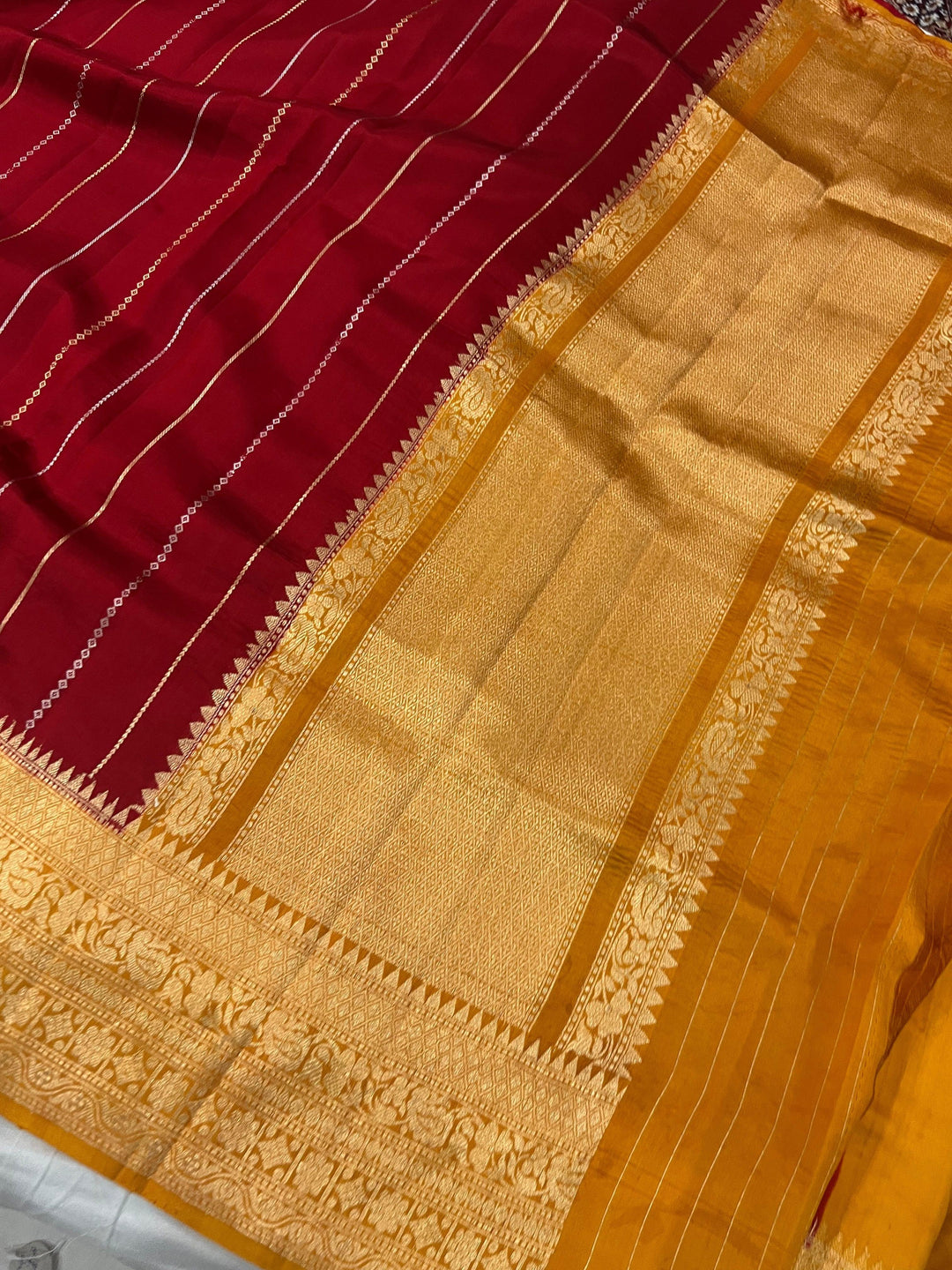 Maroon Pure Banarasi Handloom Silk Saree - Aura Benaras