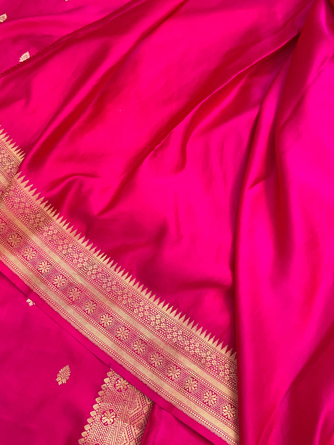 Pre Order :: Hot Pink Mashru Silk Handloom Banarasi Saree